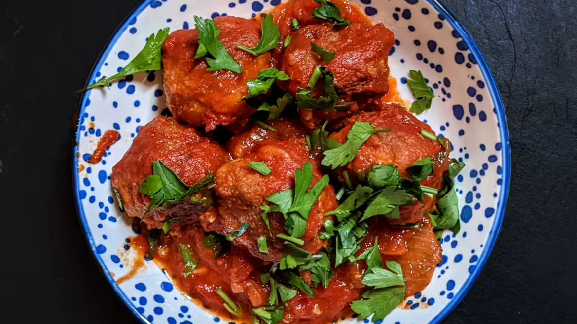 ALBÓNDIGAS CON TOMATE