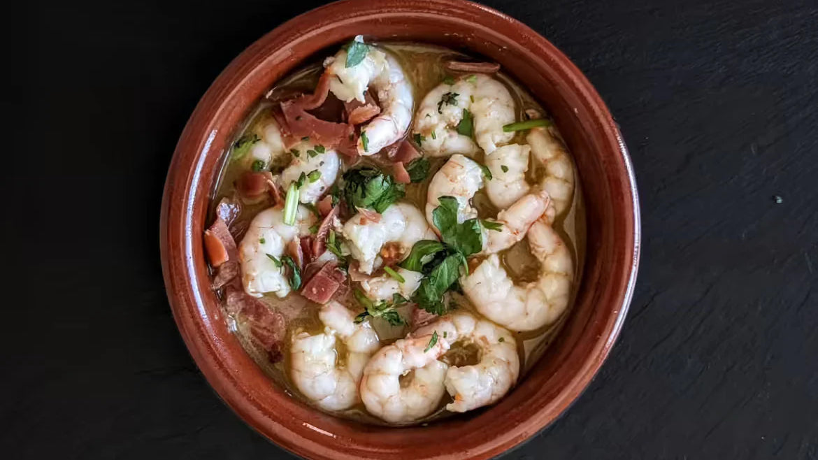 Gambas con fino y jamón
